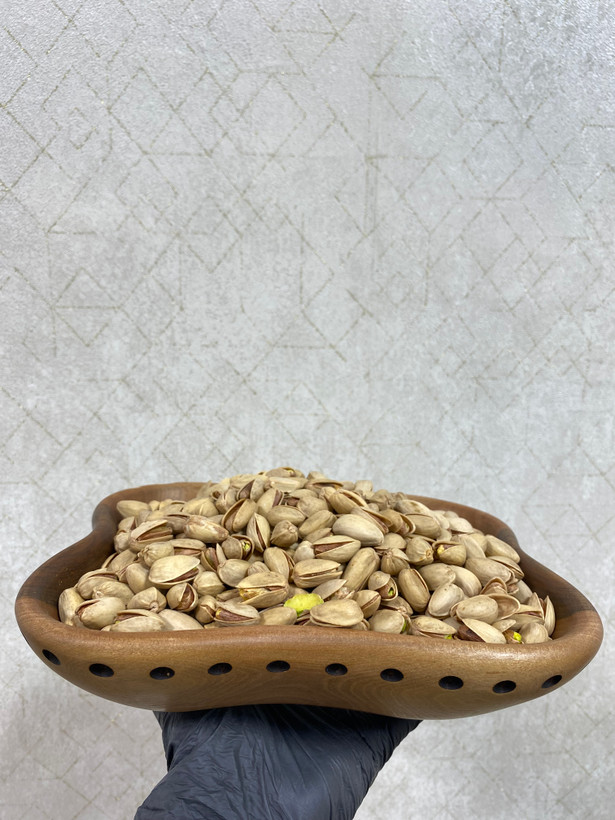 پسته خام اکبری